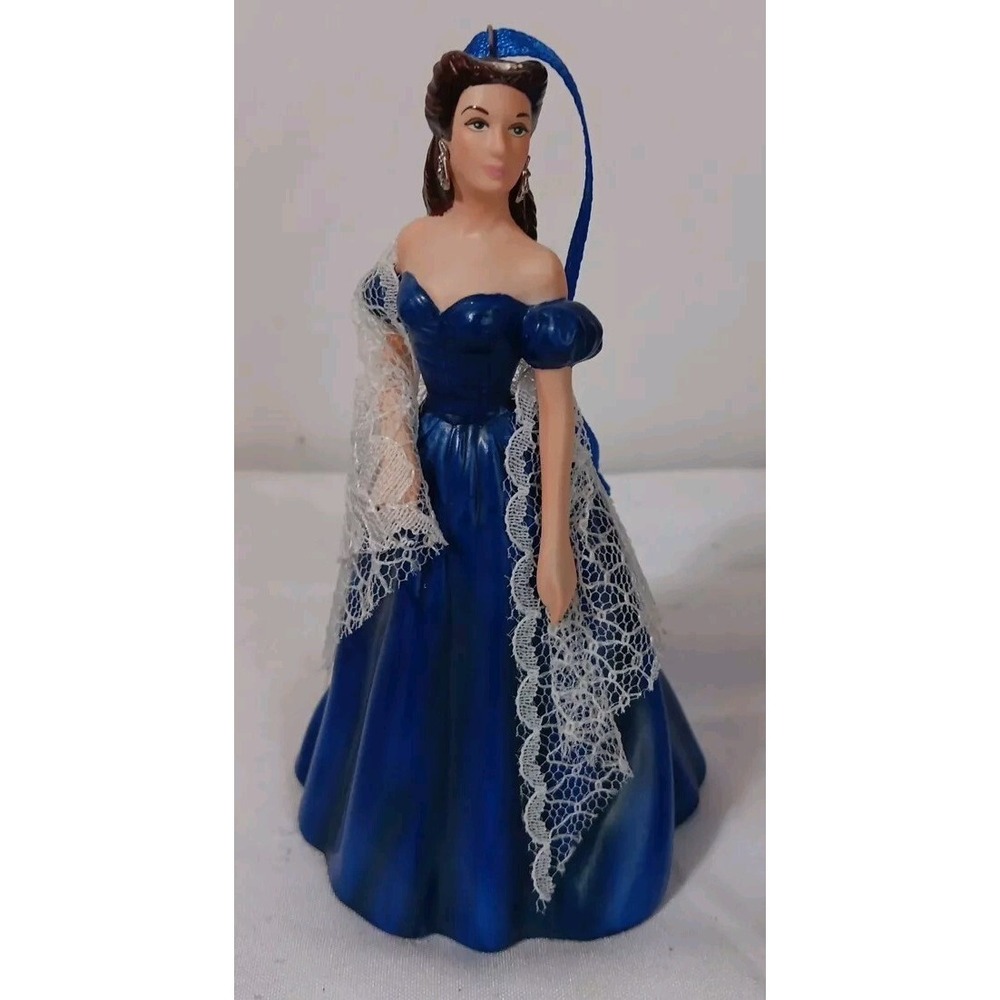 Vintage 2001 Hallmark Ornament Portrait of Scarlett Gone with the Wind Hallmark - Picture 2 of 10